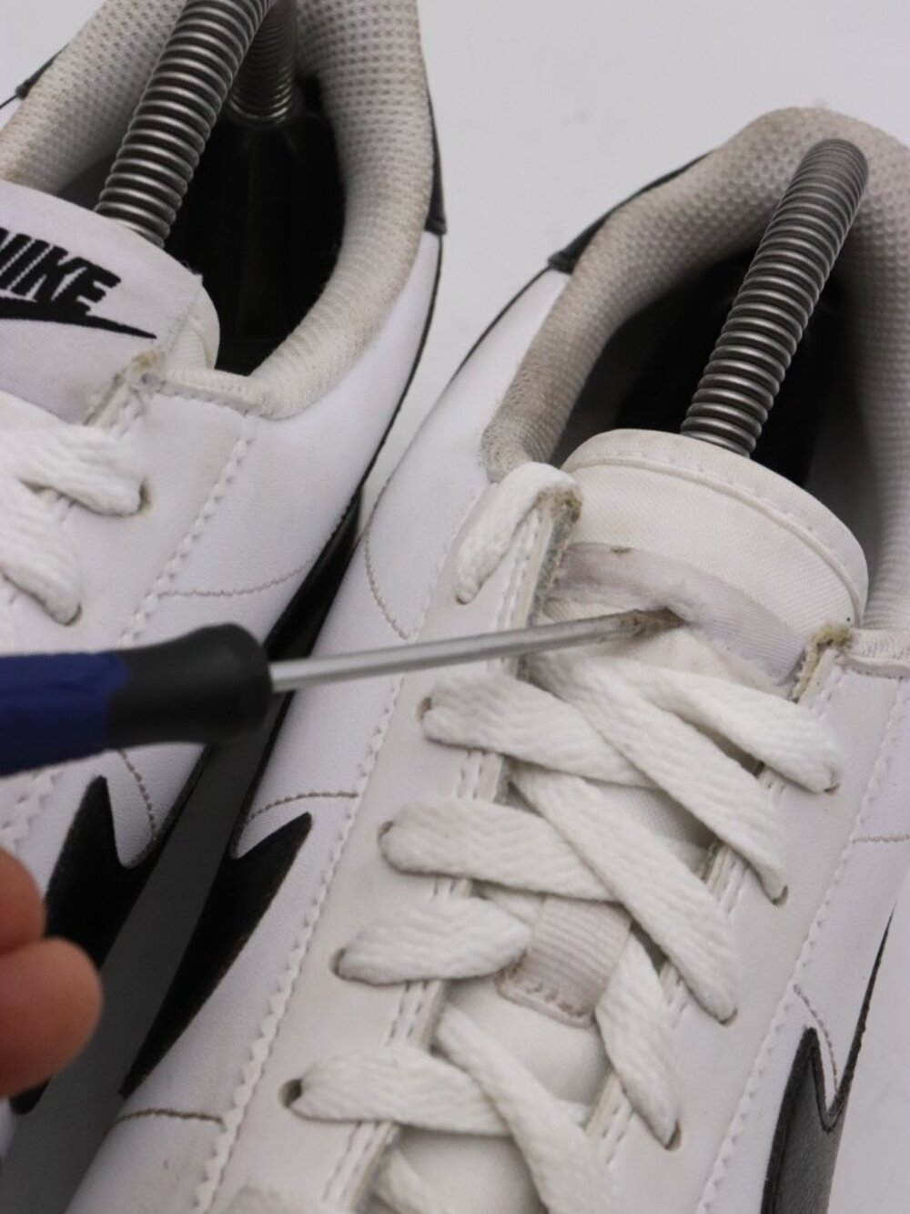 Nike Classic Cortez Men's Sizes 9 White Black Lace Up Sneakers DM4044-105 - Picture 10 of 10